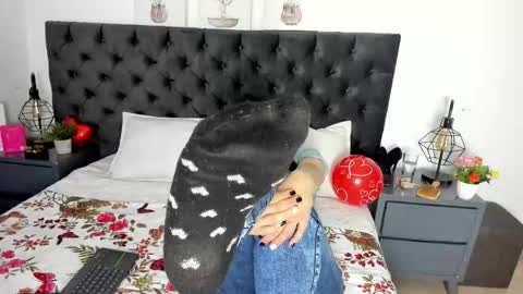 laura hotties online show from February 21, 1:01 pm