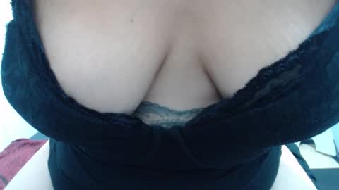  Laura  online show from November 14, 2:38 pm