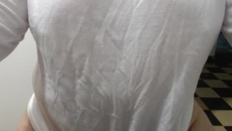  Laura  online show from April 7, 11:37 pm