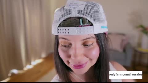 Laura Lee. online show from February 13, 2:45 am