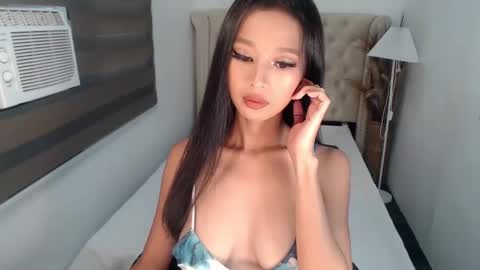 Snapshot of laura_leighxx chatting on January 21, 1:50 am Laura leighxx online show from January 21, 1:50 am