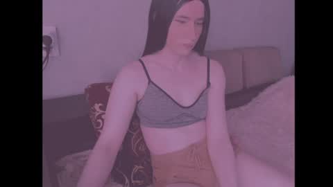 laura_night_byte online show from June 12, 5:50 am