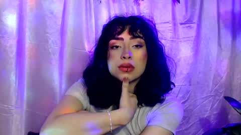 laura_pink01 online show from February 22, 2:28 am