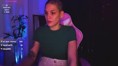 Laura Rose online show from December 22, 11:20 pm