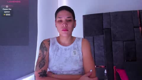 Laura Rose online show from February 2, 1:41 pm