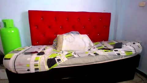 Snapshot of laura_sofia23 chatting on November 4, 5:34 pm laura_sofia23 online show from November 4, 5:34 pm