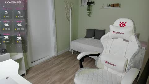 kate online show from April 9, 1:05 am