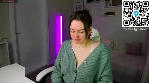 Snapshot of lauraa_collins chatting on May 29, 12:41 am kate online show from May 29, 12:41 am