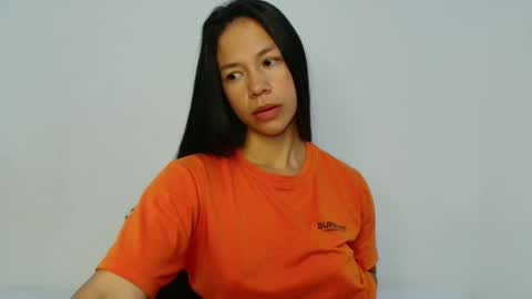 lauracb          online show from May 25, 3:40 pm