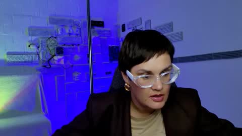 lauradavidsons online show from September 17, 12:18 pm