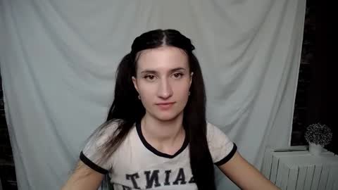 Laura online show from February 17, 11:44 am