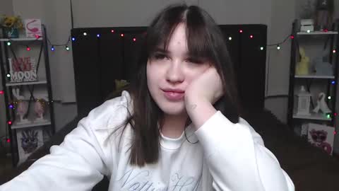 LauraHlot online show from February 9, 12:28 am