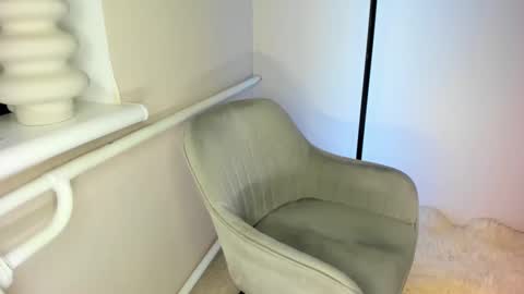 Snapshot of lauramartix chatting on February 2, 10:06 pm Leila Libertas online show from February 2, 10:06 pm