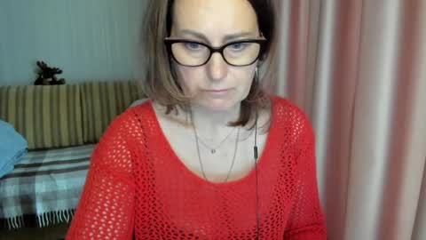 Lauraoven1 online show from April 30, 2:34 pm
