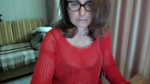 Lauraoven1 online show from June 13, 7:28 am