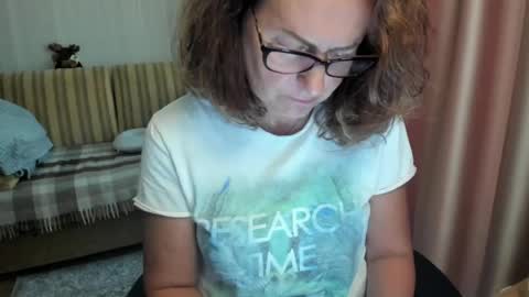 Lauraoven1 online show from August 7, 4:31 pm