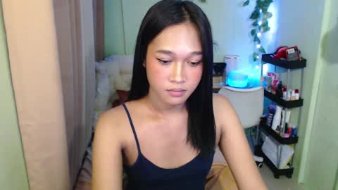 Snapshot of lauraxjose chatting on February 10, 4:47 pm jose and laura online show from February 10, 4:47 pm