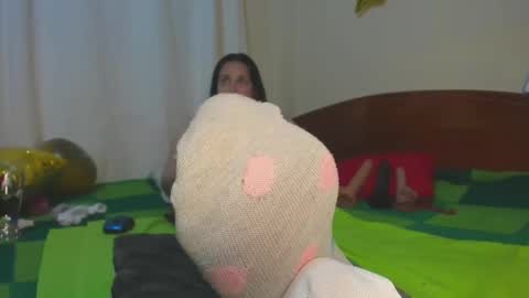 Snapshot of laureen777 chatting on January 25, 2:58 am laureen777 online show from January 25, 2:58 am