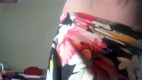 Snapshot of laureen777 chatting on November 18, 2:17 am laureen777 online show from November 18, 2:17 am