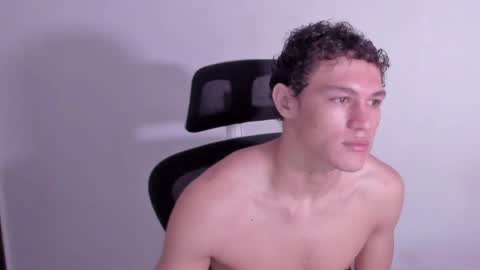 Laureent online show from April 13, 8:25 pm