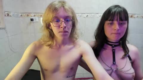Snapshot of laureles6667 chatting on July 15, 6:07 am Laures666 online show from July 15, 6:07 am
