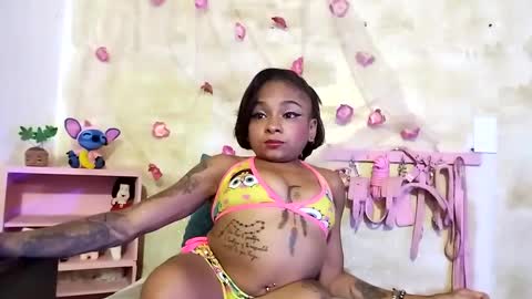 Snapshot of lauren_hills7069 chatting on January 17, 4:39 am Lauren online show from January 17, 4:39 am