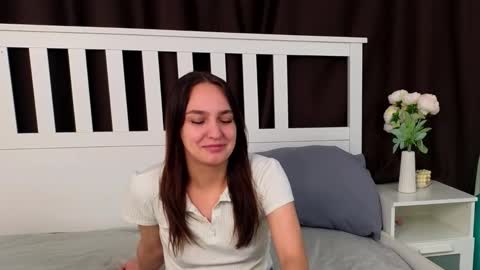 Victoria online show from December 1, 8:25 pm