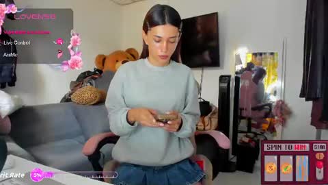 Snapshot of laurencesophiets chatting on July 27, 2:46 pm SF online show from July 27, 2:46 pm