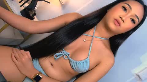 Snapshot of laurenfox16 chatting on November 27, 6:32 pm chloe3 online show from November 27, 6:32 pm