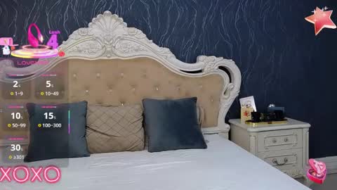 Snapshot of laurenjenssen chatting on February 19, 8:44 am Laura online show from February 19, 8:44 am