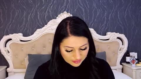 Laura online show from November 23, 9:53 am