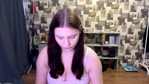 Hannah online show from September 26, 4:11 pm