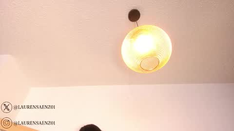 Snapshot of laurensaenz chatting on November 26, 12:06 pm Lauren Saenz online show from November 26, 12:06 pm