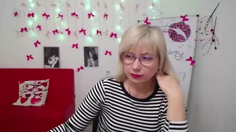 Lauren online show from March 7, 6:38 pm