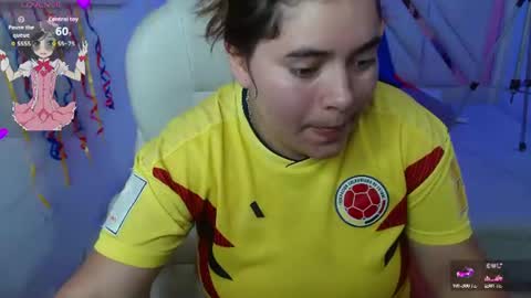 Snapshot of laurha_ chatting on July 7, 7:29 pm laura online show from July 7, 7:29 pm