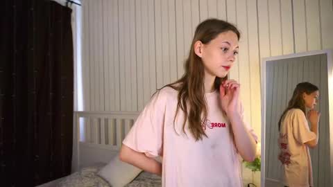 Kate online show from May 13, 8:23 am