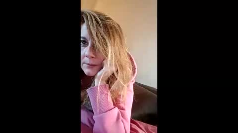 lauriehotxxx online show from April 14, 5:41 pm