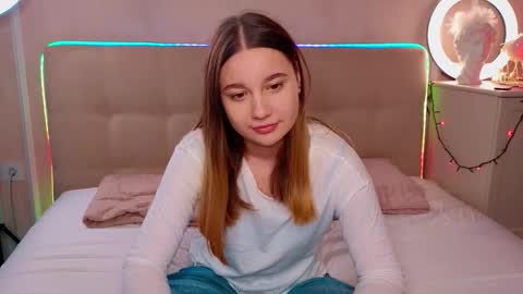 Snapshot of laurieperez chatting on December 22, 12:57 pm Lola online show from December 22, 12:57 pm