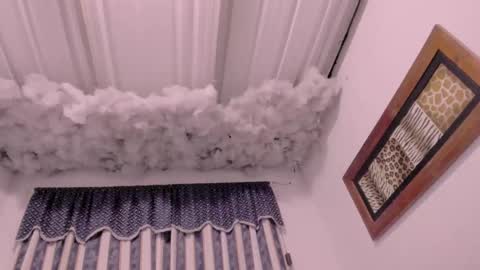 Lauu G online show from November 13, 9:52 am