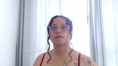 Laura online show from October 23, 7:34 pm