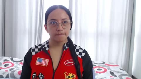 Laura online show from November 16, 5:40 pm