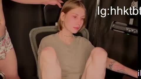Snapshot of lavalamp_ chatting on July 19, 12:20 pm Kate and Vlad online show from July 19, 12:20 pm