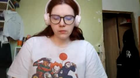 Snapshot of lavonesorge chatting on February 13, 10:44 am Adeline online show from February 13, 10:44 am