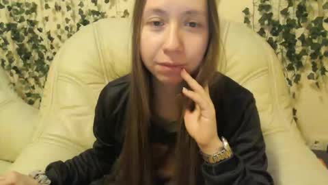 Lavvvenda online show from December 1, 2:55 pm