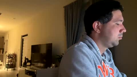 Snapshot of law_cambio chatting on December 2, 9:35 am law_cambio online show from December 2, 9:35 am