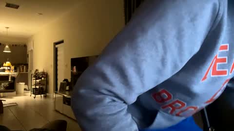 Snapshot of law_cambio chatting on December 13, 8:41 am law_cambio online show from December 13, 8:41 am