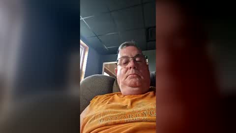lawnboy62 online show from July 17, 12:23 pm