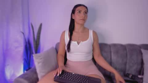 laya online show from April 24, 3:09 am