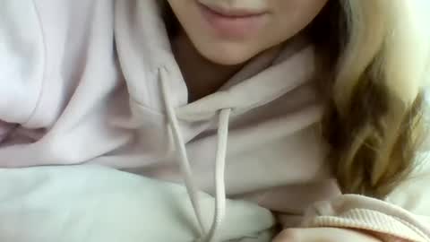 Snapshot of layannalea chatting on December 13, 8:26 pm layannalea online show from December 13, 8:26 pm