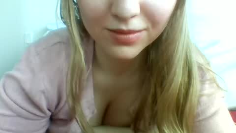 Snapshot of layannalea chatting on February 3, 9:50 pm layannalea online show from February 3, 9:50 pm